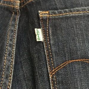 Levis Jeans (dark wash)